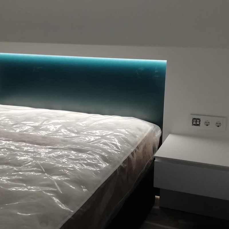 iluminacion led en cabecero cama en playa de gandia